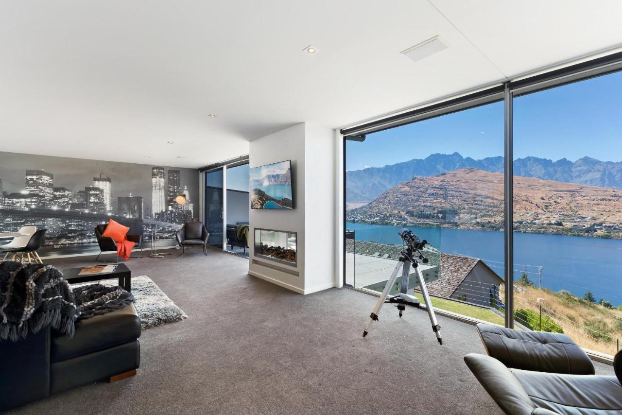 Remarkable Lake View Modern Executive Home Queenstown Dış mekan fotoğraf