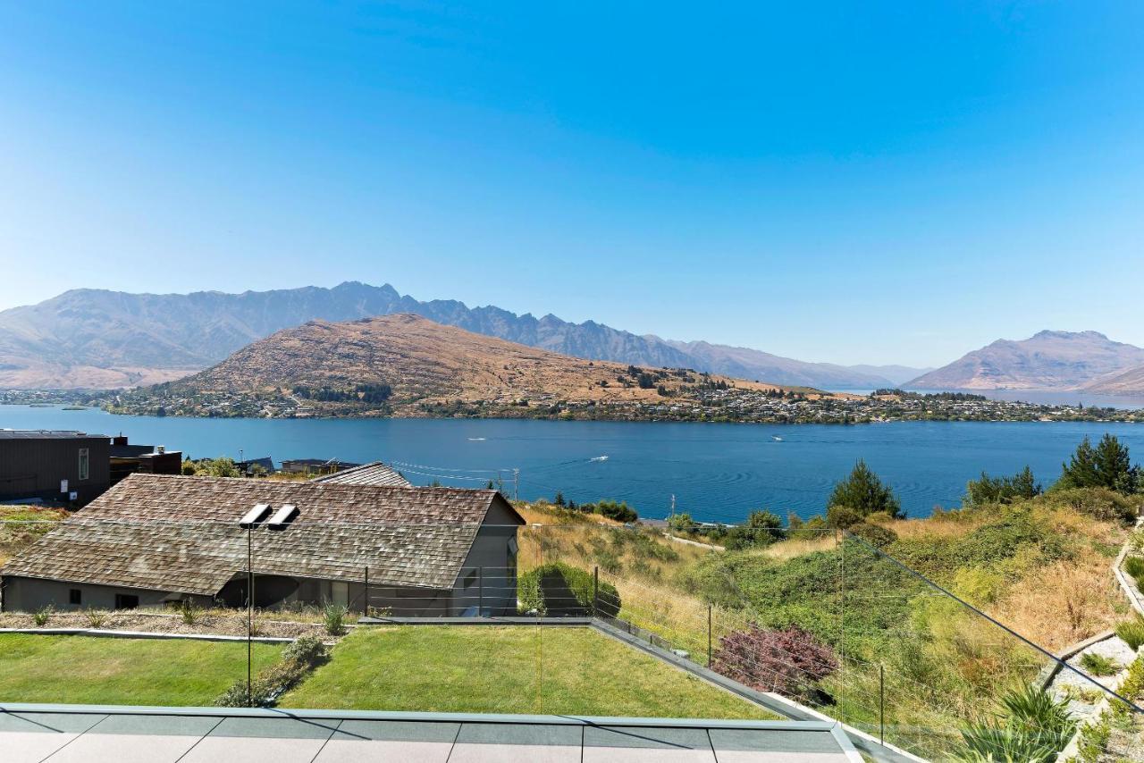 Remarkable Lake View Modern Executive Home Queenstown Dış mekan fotoğraf